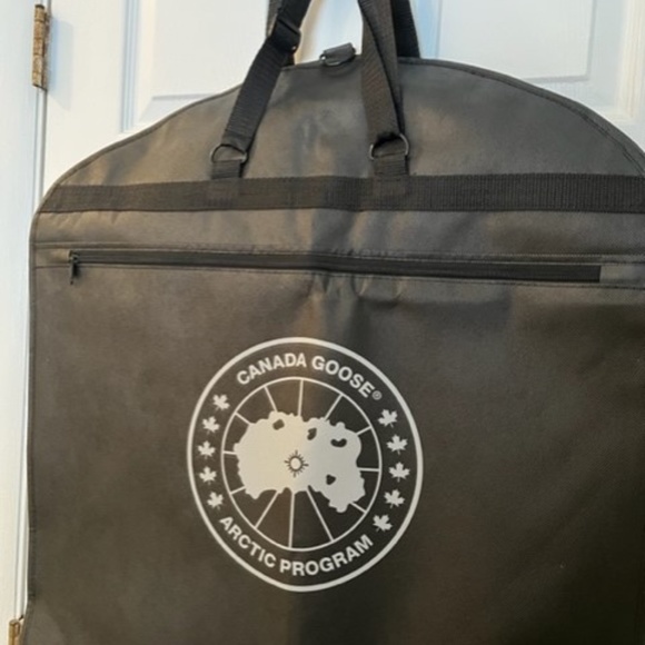 New CANADA GOOSE GARMENT BAG - Picture 4 of 4